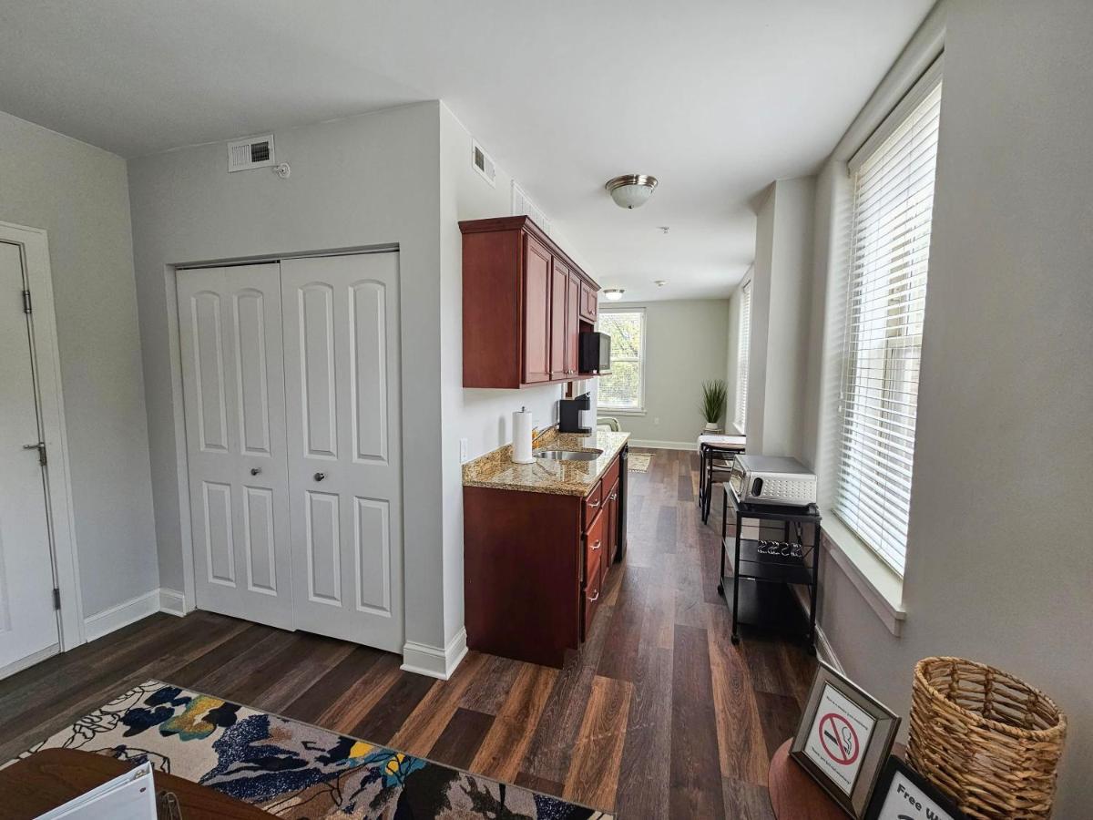 Gorgeous And Spacious Studio At The Historic Inman - 200 Champaign Eksteriør billede