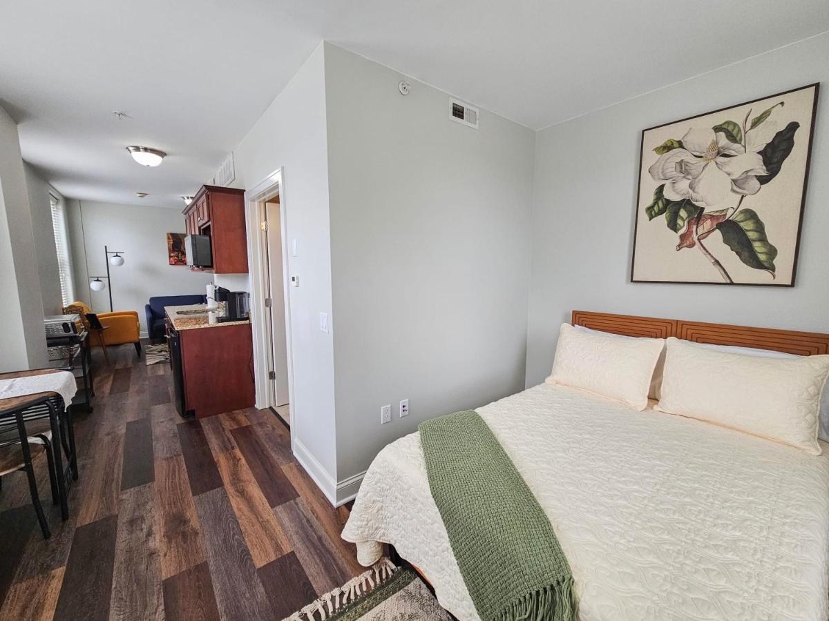 Gorgeous And Spacious Studio At The Historic Inman - 200 Champaign Eksteriør billede